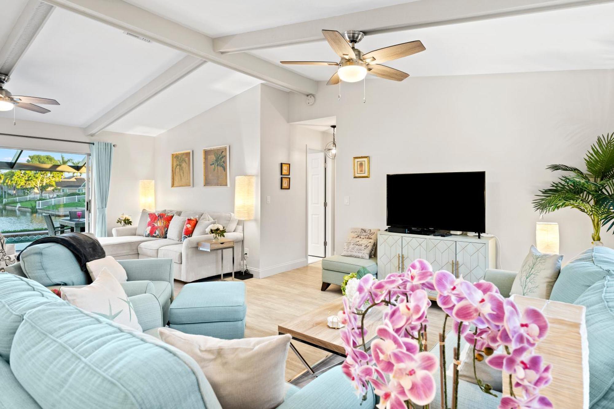 Serenity Waterfront Villa With King Suite, Private Pool, Great Lanai Enclosure And Long Water Views Cape Coral Ngoại thất bức ảnh