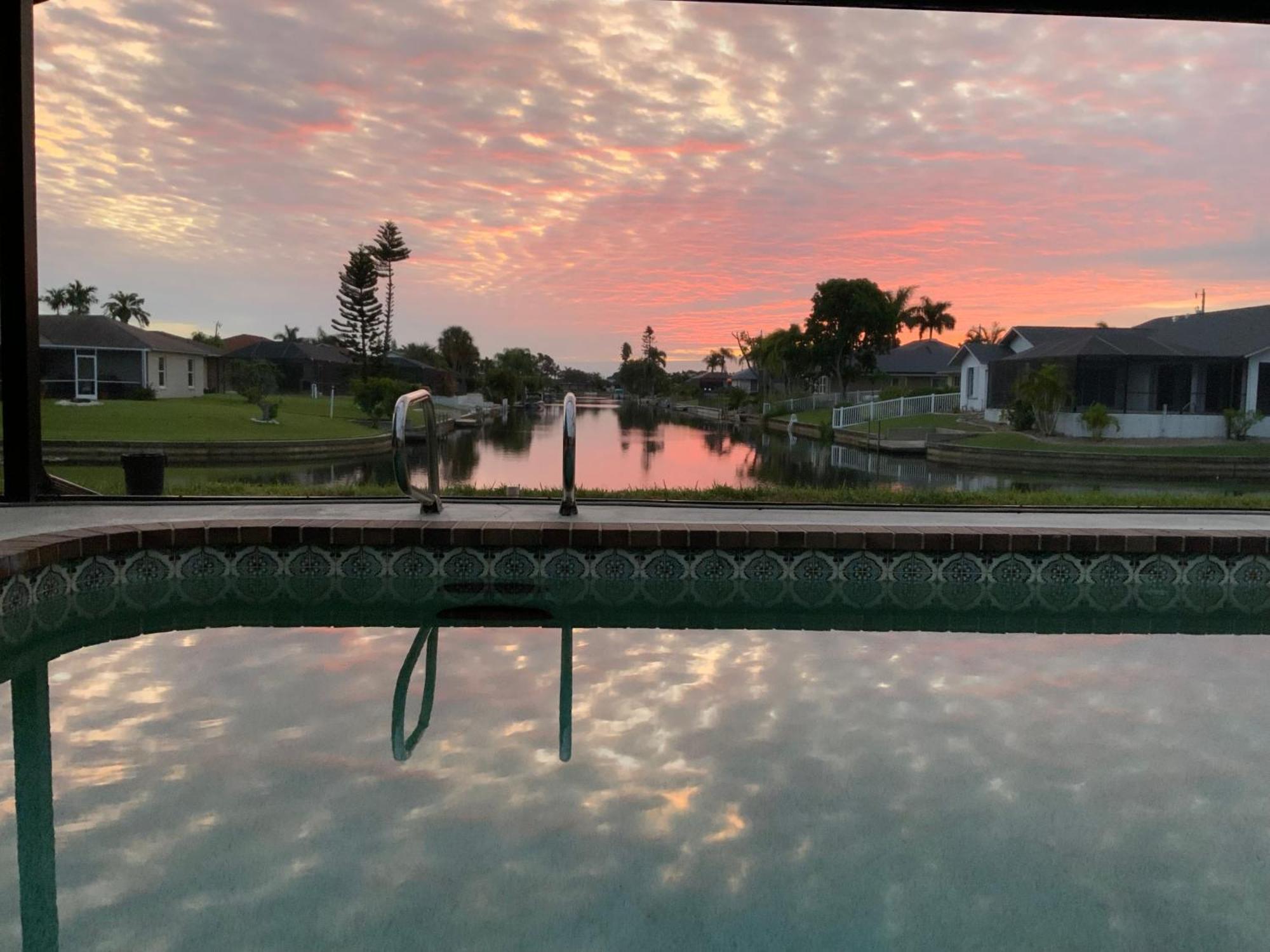 Serenity Waterfront Villa With King Suite, Private Pool, Great Lanai Enclosure And Long Water Views Cape Coral Ngoại thất bức ảnh