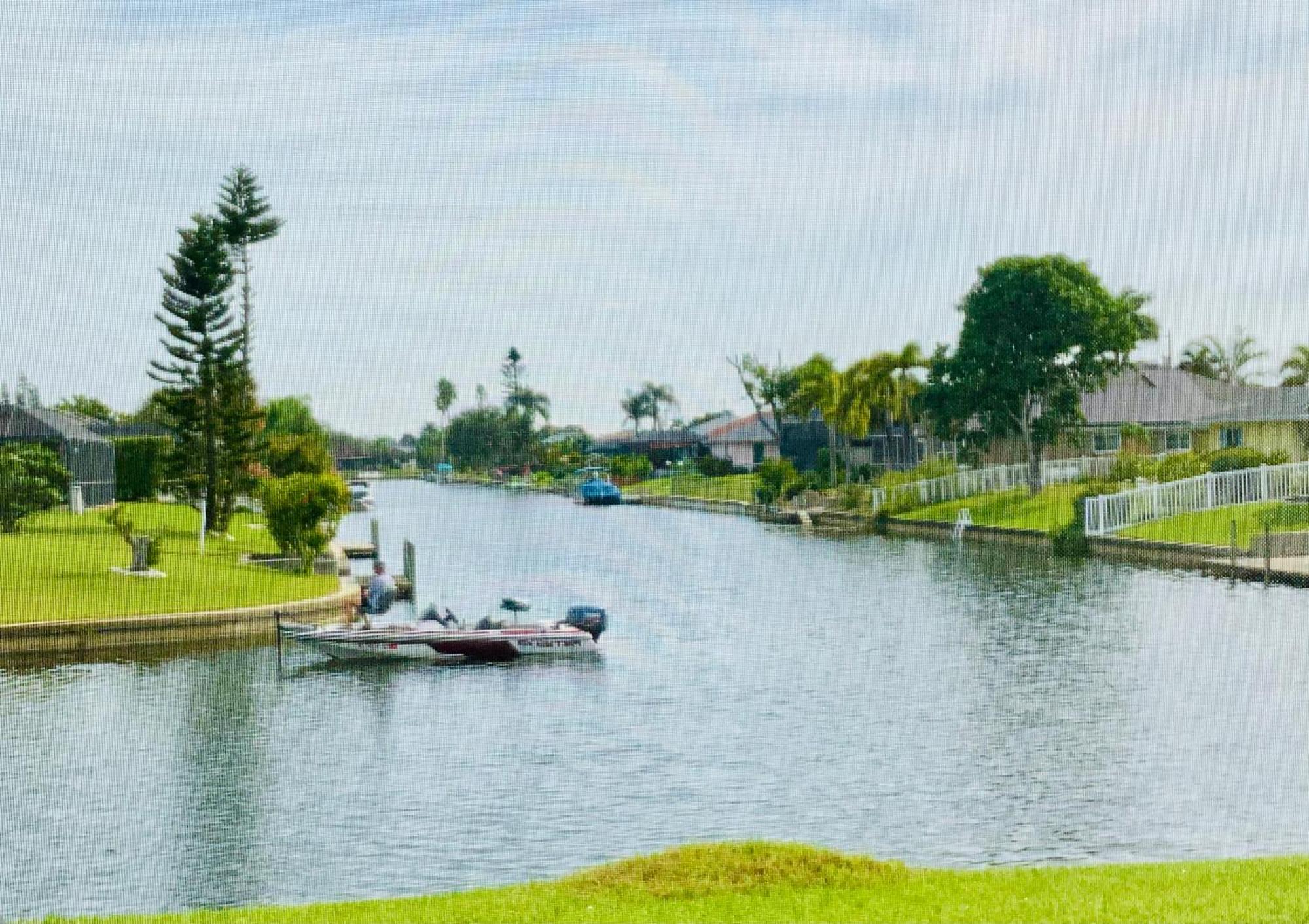 Serenity Waterfront Villa With King Suite, Private Pool, Great Lanai Enclosure And Long Water Views Cape Coral Ngoại thất bức ảnh